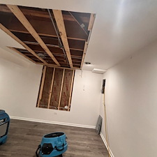 Water-Damage-Restoration-vs-Water-Mitigation-What-Buffalo-Grove-Homeowners-Need-to-Know 7